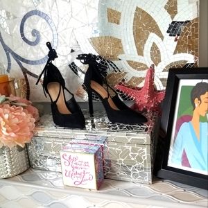 Nine West Tainao Black Lace-up Pump